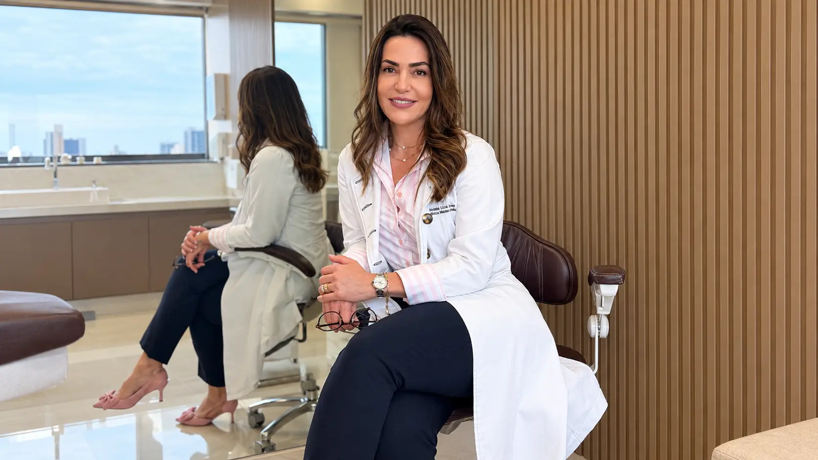 Priscilla Lima Bovo currículo, cirurgiã bucomaxilofacial formação, mestrado FMRP USP cirurgiã